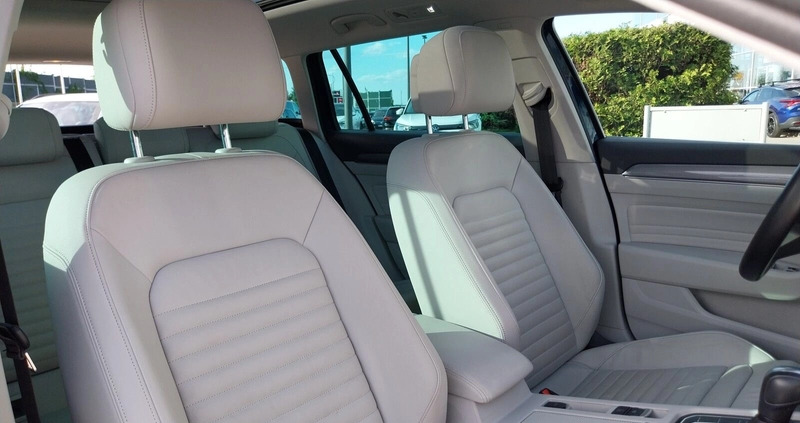 Volkswagen Passat cena 164900 przebieg: 70296, rok produkcji 2020 z Szydłowiec małe 667